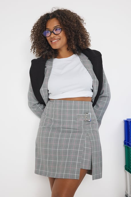 Trendyol Curve Dam Grå Rutig Kort / Mini Plus size Kjolar - Image 4