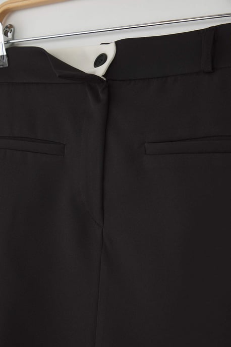 Trendyol Curve Dam Svart Enfärgad Kort / Mini Plus size Kjolar - Image 5