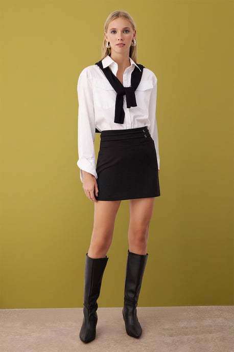 TRENDYOLMİLLA Women's Black Plain Short / Mini A-line Skirts - Image 5