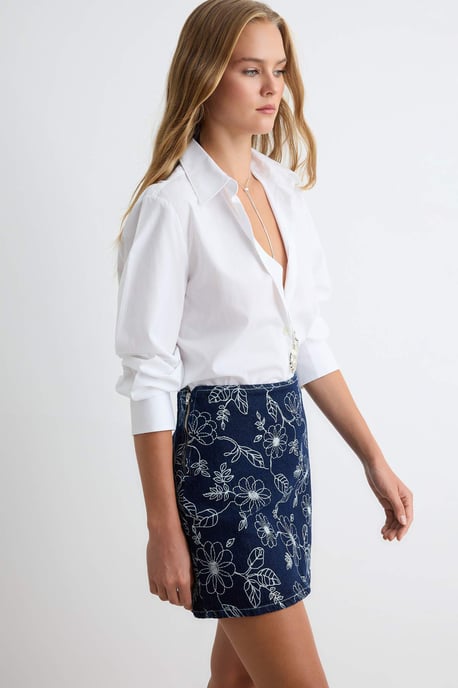 TRENDYOLMİLLA Dames Blauw Effen Extra Kort / Super Mini Kokerrok- rok Rokken - Image 4