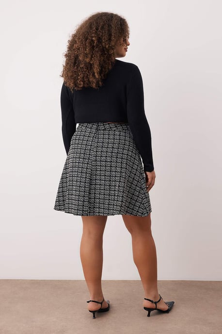 Trendyol Curve Dam Svart Enfärgad Kort / Mini Plus size Kjolar - Image 3