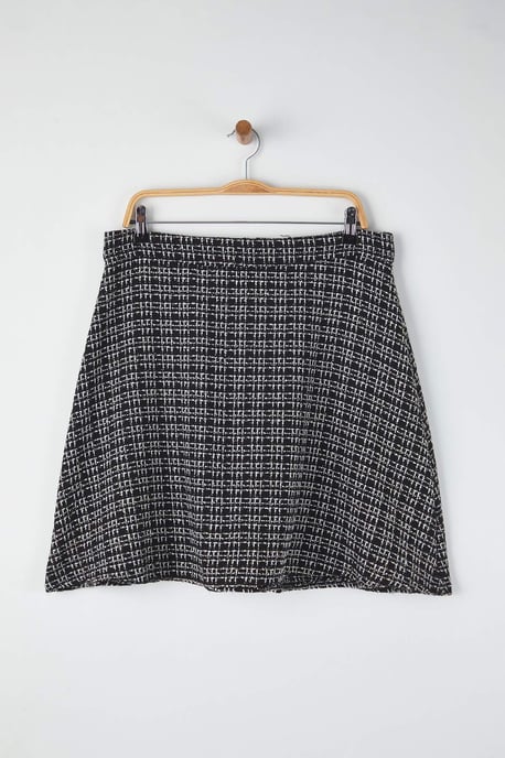Trendyol Curve Dam Svart Enfärgad Kort / Mini Plus size Kjolar - Image 4