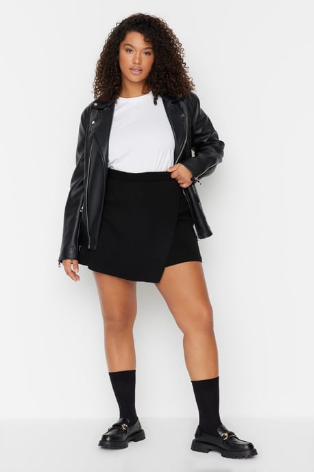 Trendyol Curve Dam Svart Enfärgad Kort / Mini Byxkjol Plus size Kjolar - Image 3
