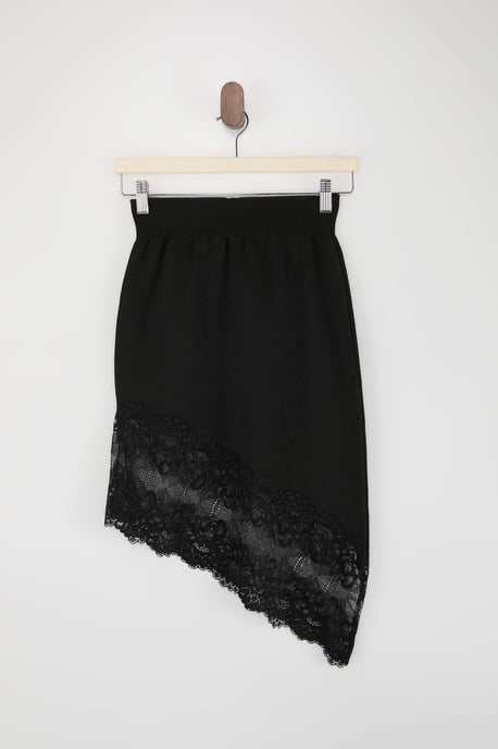 TRENDYOLMİLLA Women's Black Plain Short / Mini Pencil skirt Skirts - Image 4