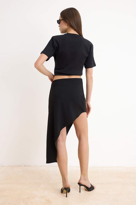 TRENDYOLMİLLA Women's Black Plain Short / Mini Asymmetric Asymmetric Skirts - Image 4
