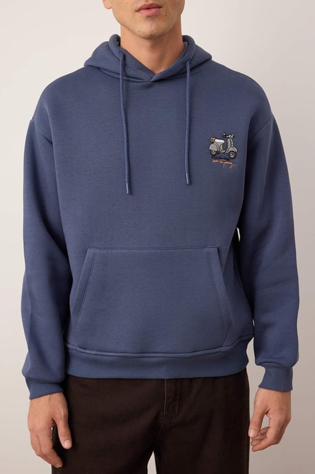 TRENDYOL MAN Men's Dark blue Slogan Long Oversize Sweatshirts - Image 2