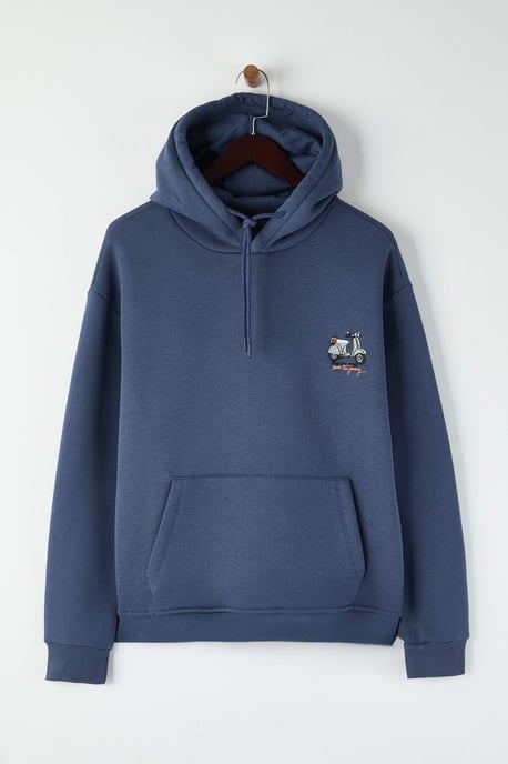 TRENDYOL MAN Men's Dark blue Slogan Long Oversize Sweatshirts - Image 4
