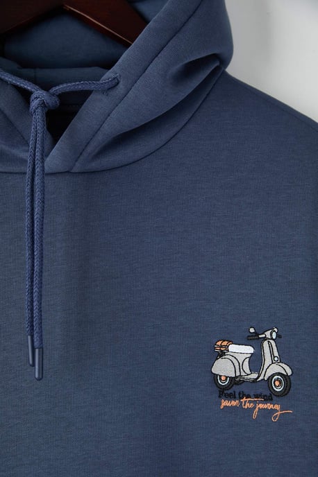TRENDYOL MAN Men's Dark blue Slogan Long Oversize Sweatshirts - Image 5