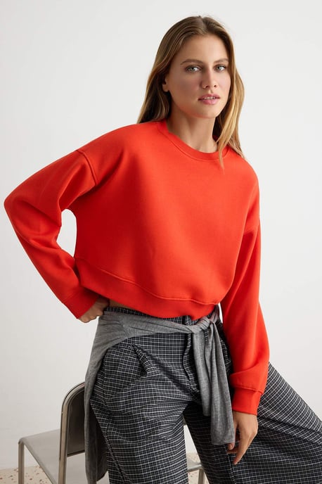 TRENDYOLMİLLA Dames Rood Effen Lang Oversized Sweatshirts - Image 1