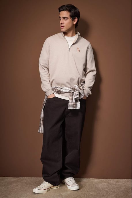TRENDYOL MAN Men's Beige Plain Long Regular fit Sweatshirts - Image 4