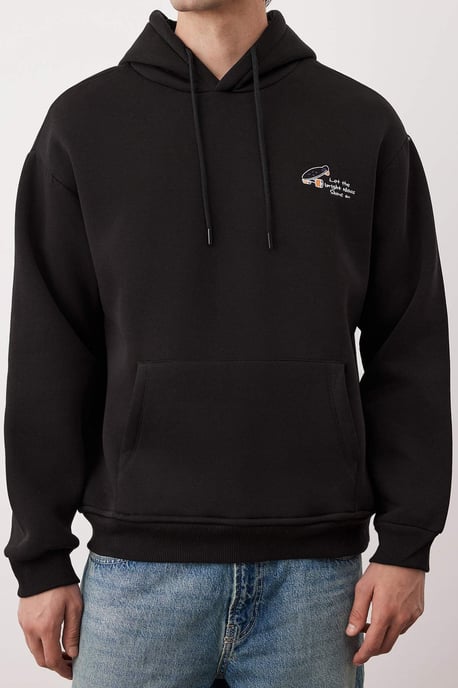 TRENDYOL MAN Herr Svart Slogan Lång Oversize Sweatshirts - Image 2