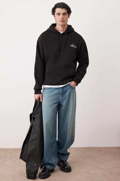 TRENDYOL MAN Herr Svart Slogan Lång Oversize Sweatshirts - Image 6