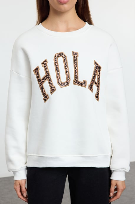 TRENDYOLMİLLA Meisjes Ecru Slogan Lang Regular fit Sweatshirts - Image 2