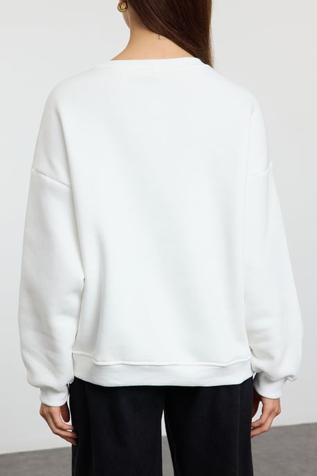 TRENDYOLMİLLA Meisjes Ecru Slogan Lang Regular fit Sweatshirts - Image 3