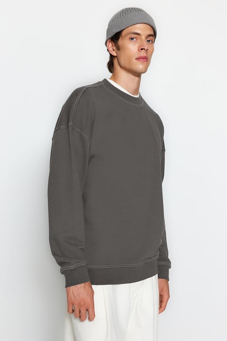 TRENDYOL MAN Men's Gray Plain Long Oversize Sweatshirts - Image 2