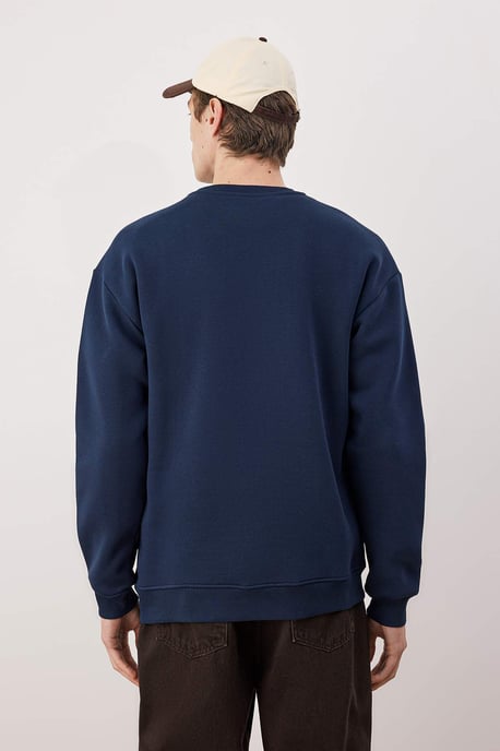 TRENDYOL MAN Men's Dark blue Plain Long Oversize Sweatshirts - Image 3