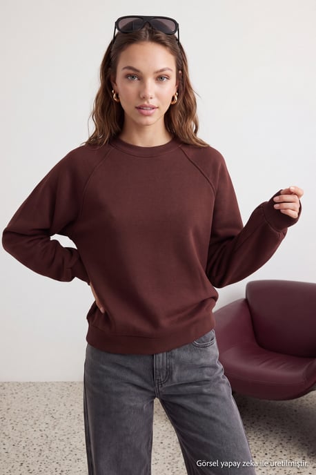 TRENDYOLMİLLA Dames Bruin Effen Lang Oversized Sweatshirts - Image 2