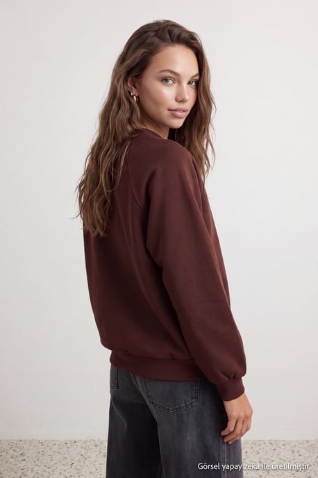 TRENDYOLMİLLA Dames Bruin Effen Lang Oversized Sweatshirts - Image 4