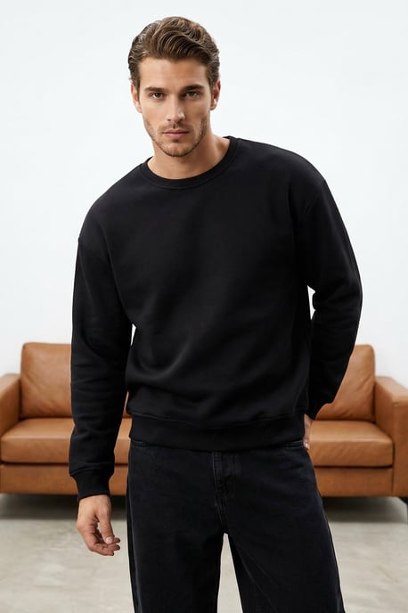 TRENDYOL MAN Men's Black Plain Long Oversize Sweatshirts - Image 1