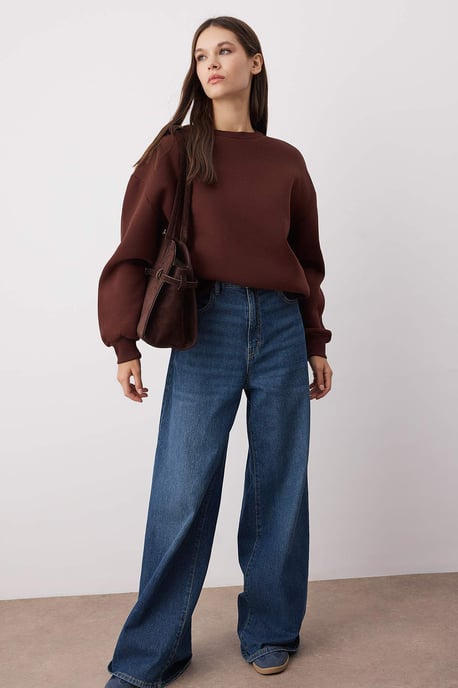 TRENDYOLMİLLA Dames Bruin Effen Lang Oversized Sweatshirts - Image 6