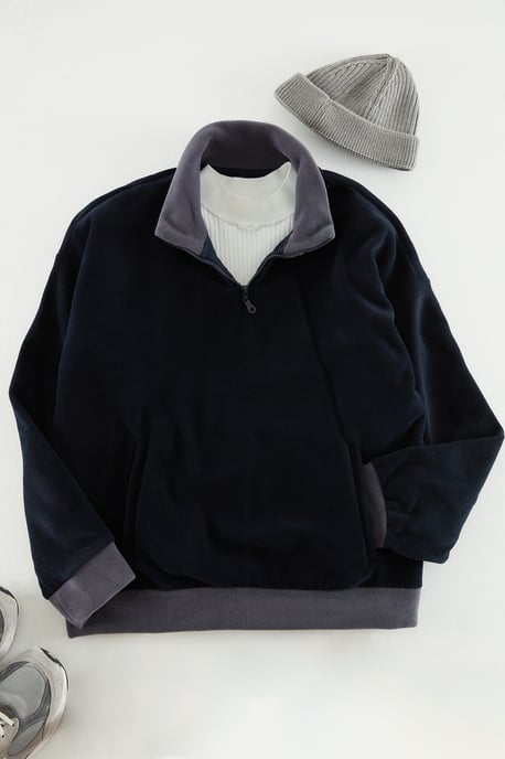 TRENDYOL MAN Men's Dark blue Color block Long Oversize Sweatshirts - Image 2