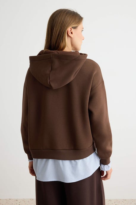 TRENDYOLMİLLA Dames Bruin Effen Lang Oversized Sweatshirts - Image 3