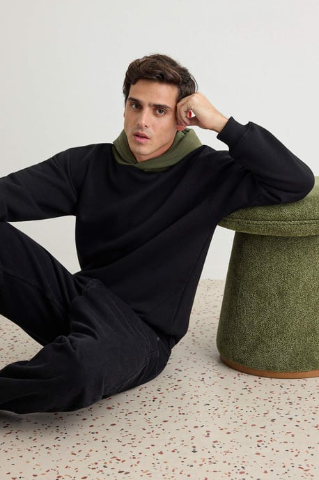 TRENDYOL MAN Herr Svart Slogan Lång Oversize Sweatshirts - Image 2