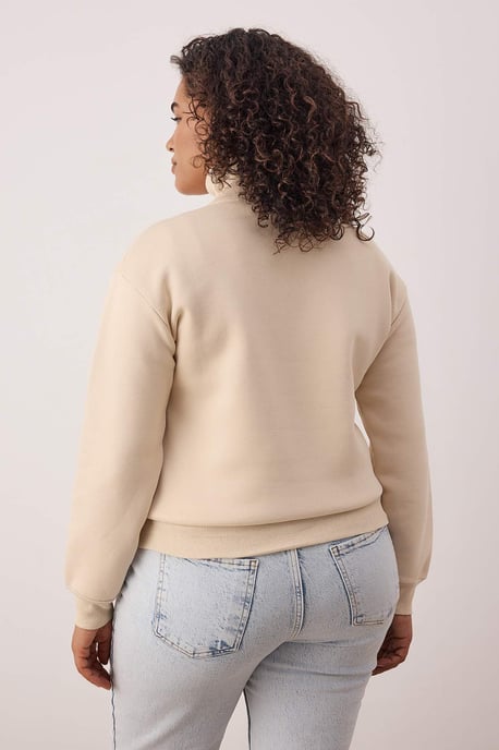 Trendyol Curve Dam Beige Enfärgad Lång Regular fit Plus size Sweatshirts - Image 3