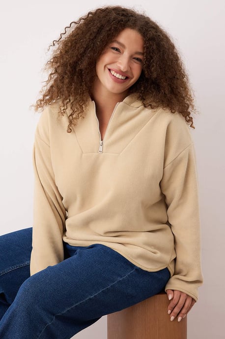 Trendyol Curve Dam Beige Enfärgad Lång Oversize Plus size Sweatshirts - Image 6