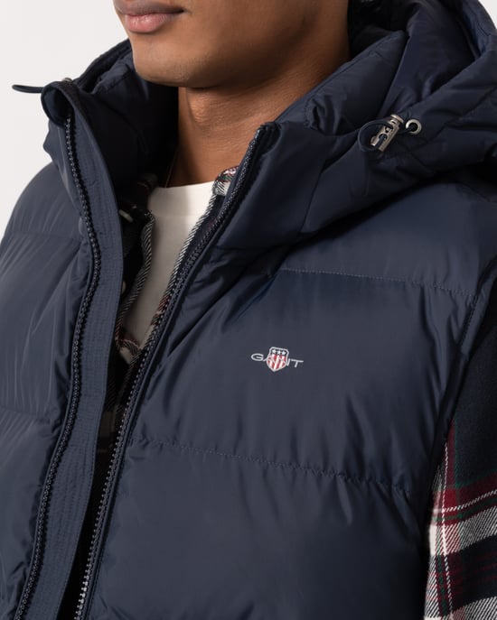 Regular Fit Sleeveless Logo Detail Gilet in Navy - Image 5
