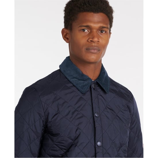 Men's Barbour Liddesdale Quilted Jacket in Navy - Image 5