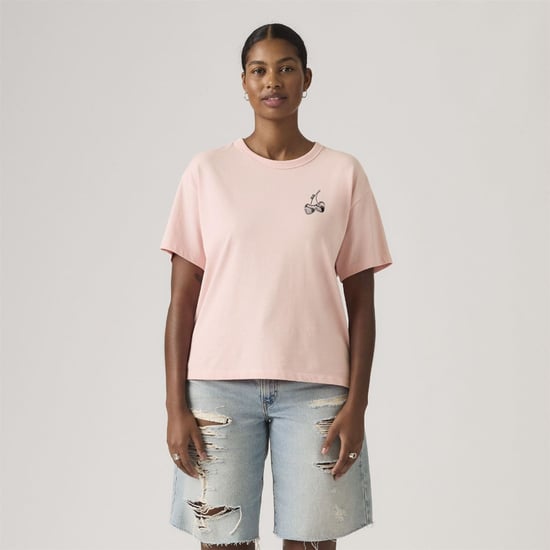 Women's Levis Vintage Text Graphic Crew Neck Short Sleeve T-Shirt in Crystal Pink - Image 2