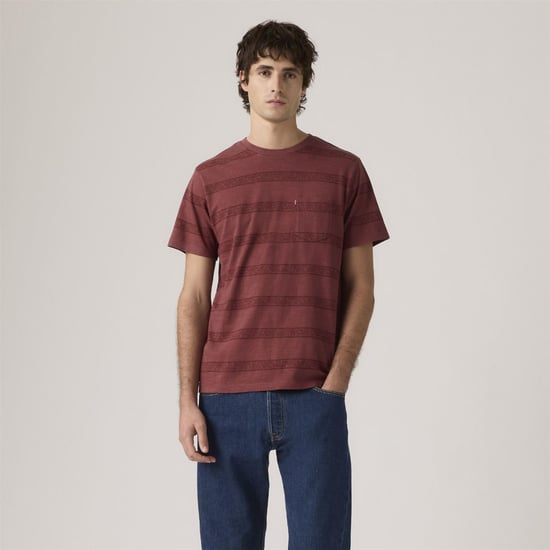 Men's Levis Regular Fit Crew Neck Short Sleeve T-Shirt with Chest Pocket in Kabir Paisley - Image 2
