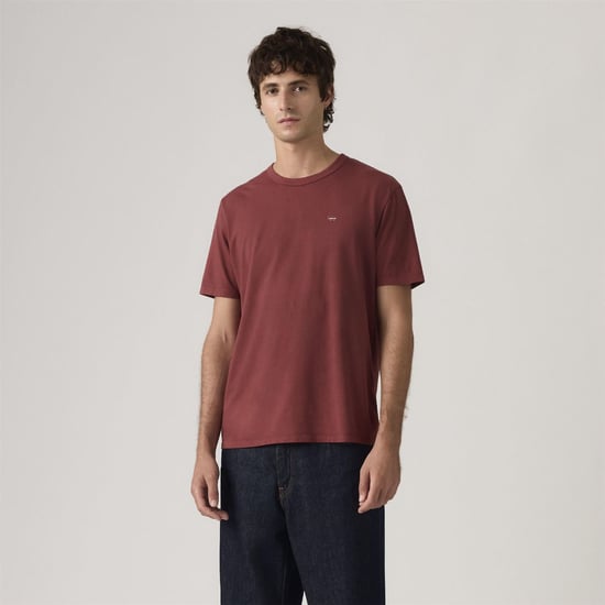 Men's Levis Crew Neck Short Sleeve Regular Fit T-Shirt in OXBLOOD RED - Image 2
