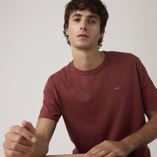 Men's Levis Crew Neck Short Sleeve Regular Fit T-Shirt in OXBLOOD RED - Image 5
