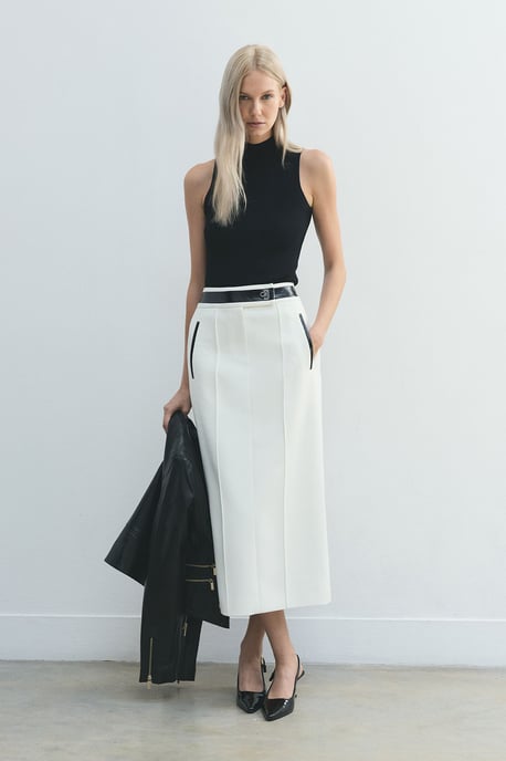 Forever Compact Stretch & PU Turn Lock Detail Tailored Midi Pencil Skirt - Image 3