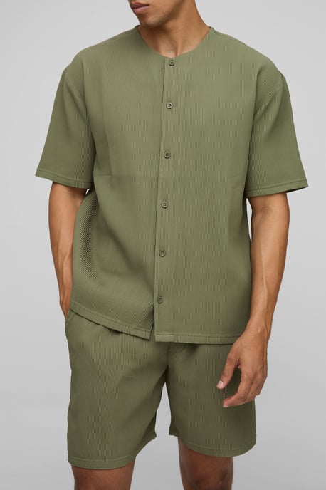 Oversized Collarless Pleated Short Sleeve Shirt - Image 1