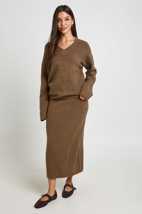 V Neck Jumper and Midi Skirt Co-Ord - Image 3