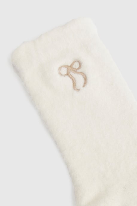 Embroidered Bow Detail Fluffy Socks - Image 3