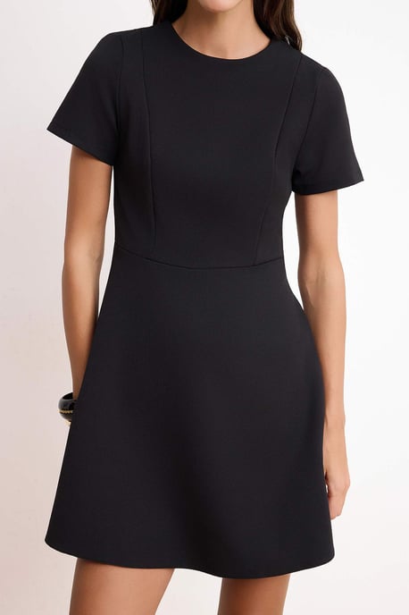 TRENDYOLMİLLA Dames Zwart Effen Kort / Mini Kort Skater Jurken - Image 3