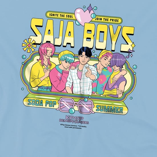 K-Pop Demon Hunters Kindertrui Saja Boys Summer Festival met posterprint (Lichtblauw) - Image 3