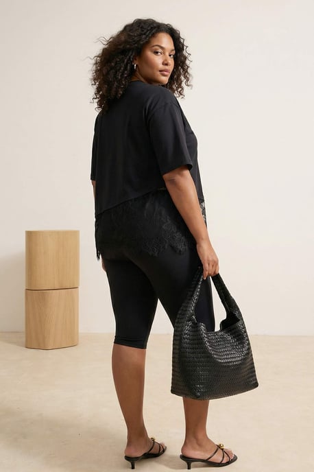Trendyol Curve Women's Black Plain Short Oversize Plus Size T-Shirts - Image 3