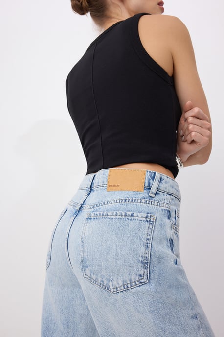 TRENDYOLMİLLA Dames Blauw Effen Wijde pijp Normale taille Jeans - Image 3