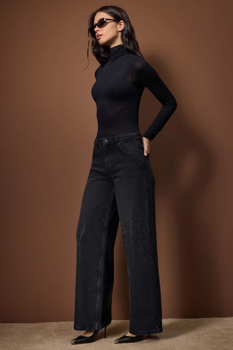 TRENDYOLMİLLA Dames Zwart Effen Wijde pijp Normale taille Jeans - Image 1