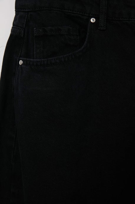 Trendyol Curve Dames Zwart Effen Barrel Hoge taille Grote maten Jeans - Image 5