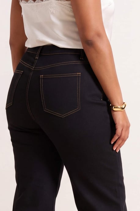 Trendyol Curve Dames Zwart Effen Hoge taille Grote maten Jeans - Image 4