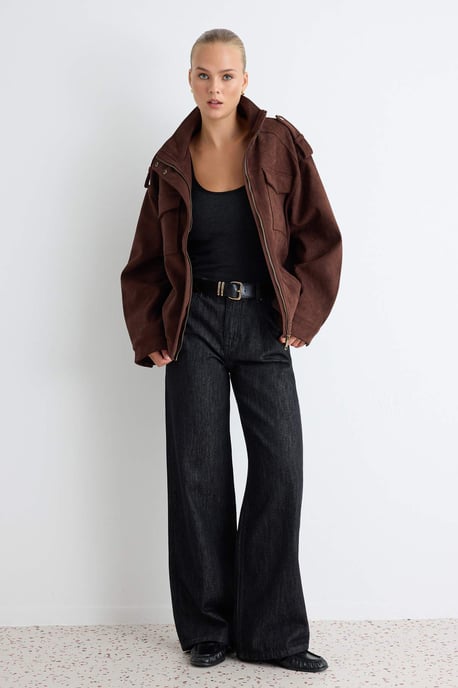 TRENDYOLMİLLA Dames Zwart Effen Wijde pijp Normale taille Jeans - Image 5