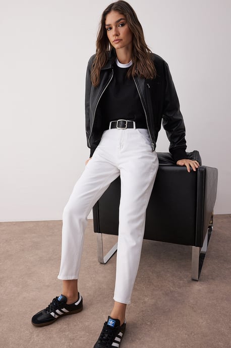 TRENDYOLMİLLA Dames Wit Effen Mom Hoge taille Jeans - Image 4