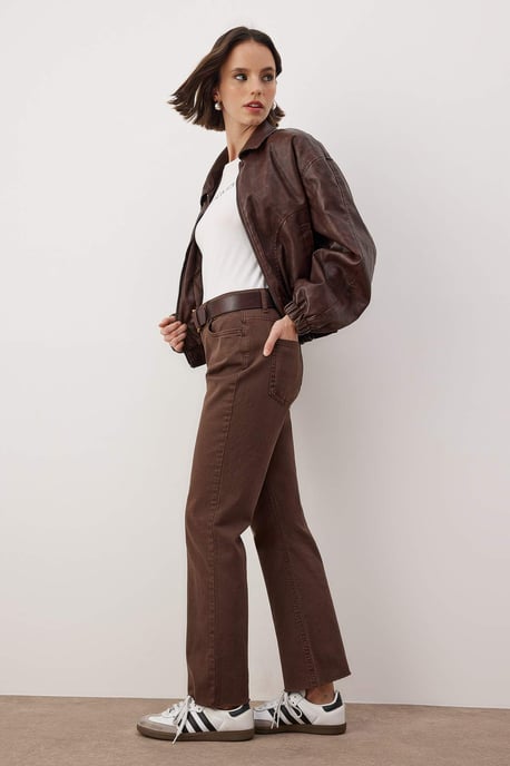 TRENDYOLMİLLA Women's Brown Plain Straight High Waist Jeans - Image 4