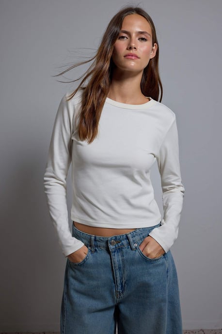 TRENDYOLMİLLA Dames Ecru Effen Lang Getailleerd T-shirts - Image 4